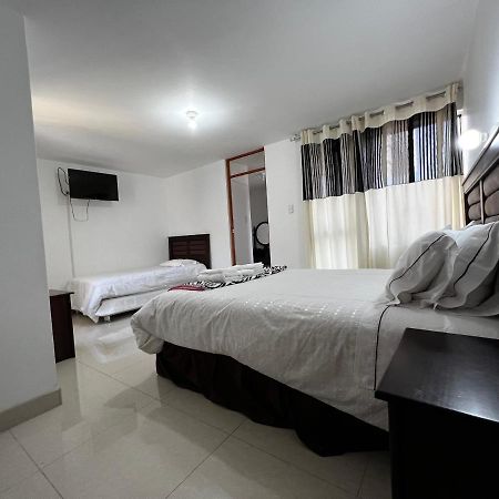Hostal Santa Rosa Caraz Bagian luar foto