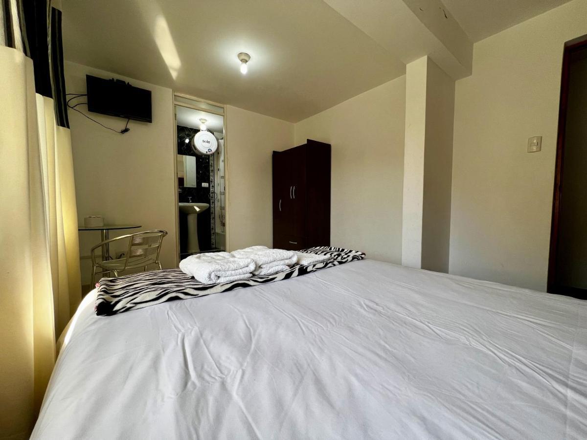 Hostal Santa Rosa Caraz Bagian luar foto