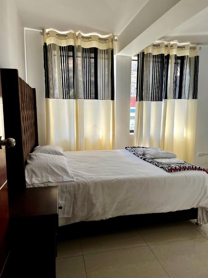 Hostal Santa Rosa Caraz Bagian luar foto