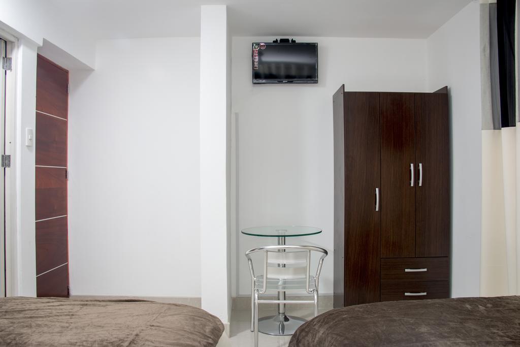 Hostal Santa Rosa Caraz Ruang foto