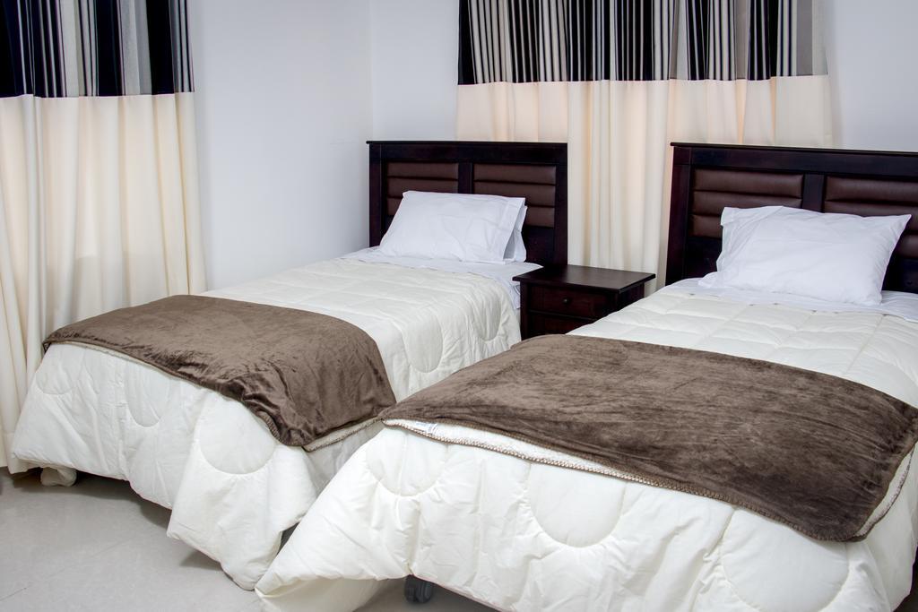 Hostal Santa Rosa Caraz Ruang foto