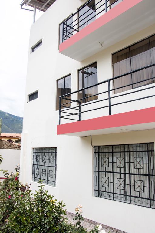 Hostal Santa Rosa Caraz Bagian luar foto